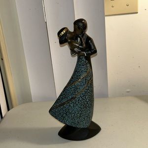 Mahogany Princess “The Embrace “ 10” Figurine 1996 Parastone Co